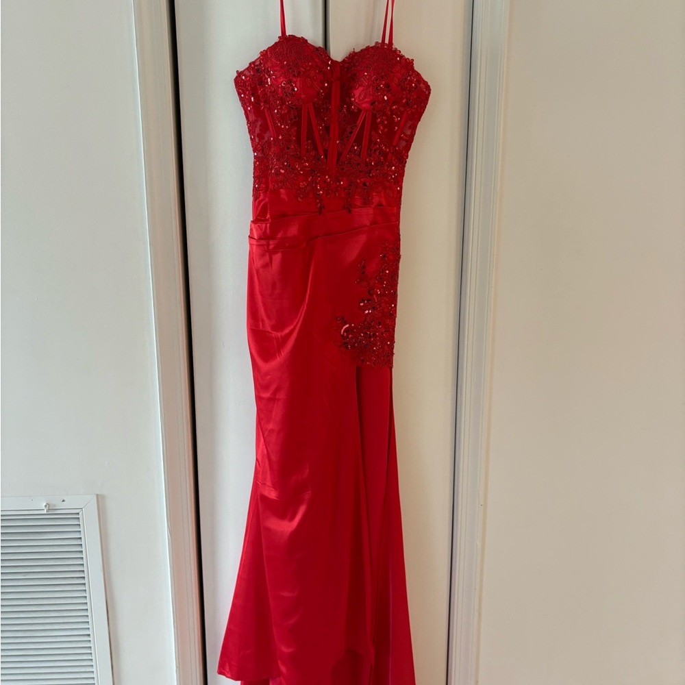Elegant Red Prom Dress